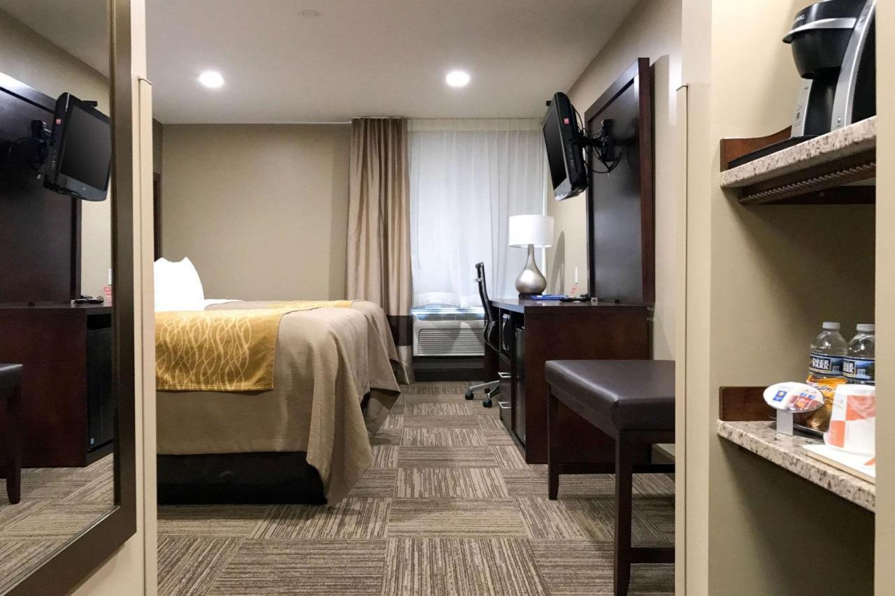Giles Hotel Inn And Suites Pulaski المظهر الخارجي الصورة