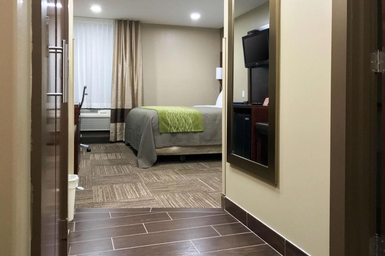 Giles Hotel Inn And Suites Pulaski المظهر الخارجي الصورة