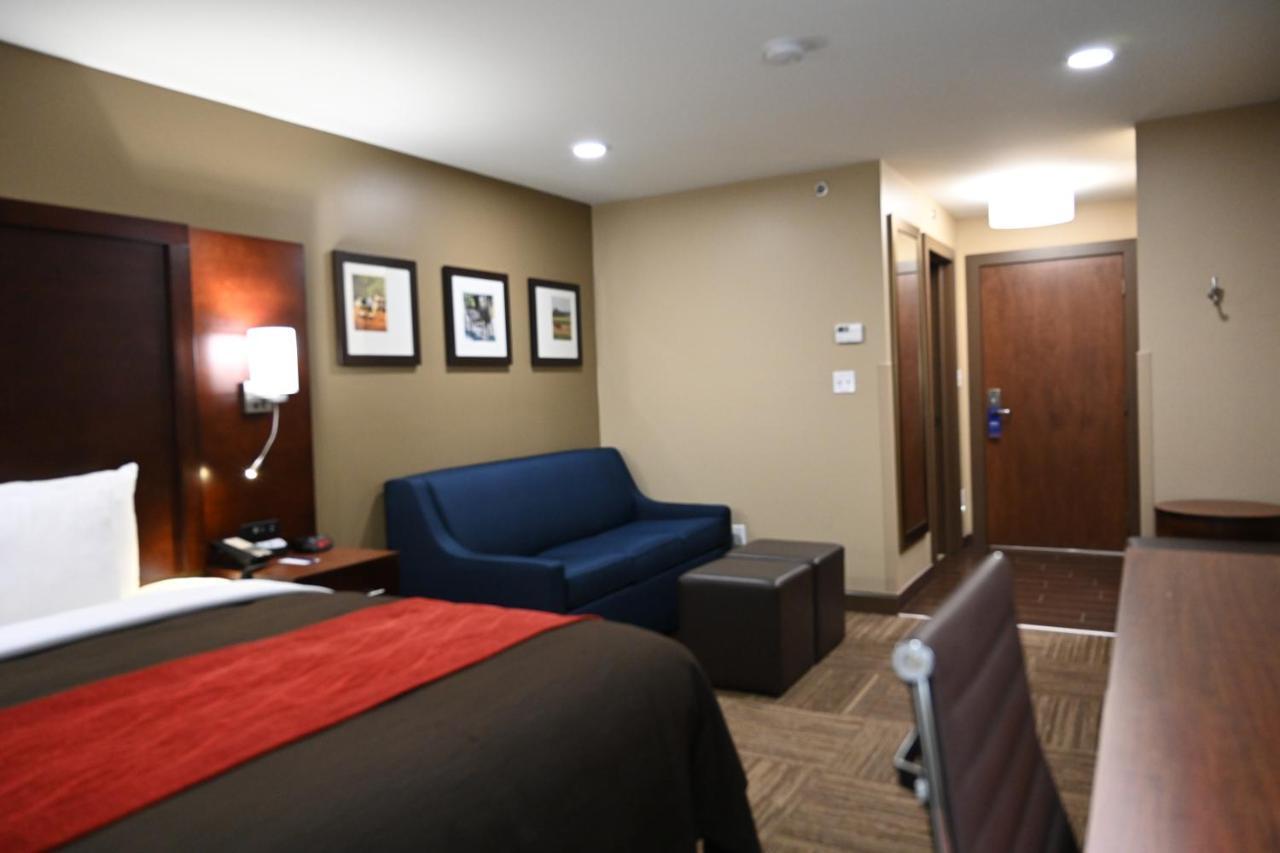 Giles Hotel Inn And Suites Pulaski المظهر الخارجي الصورة