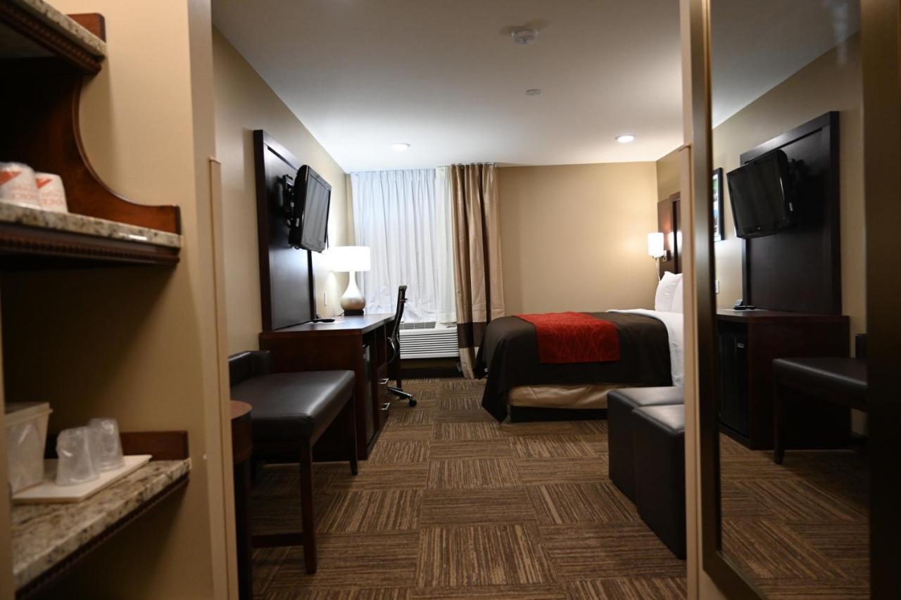 Giles Hotel Inn And Suites Pulaski المظهر الخارجي الصورة