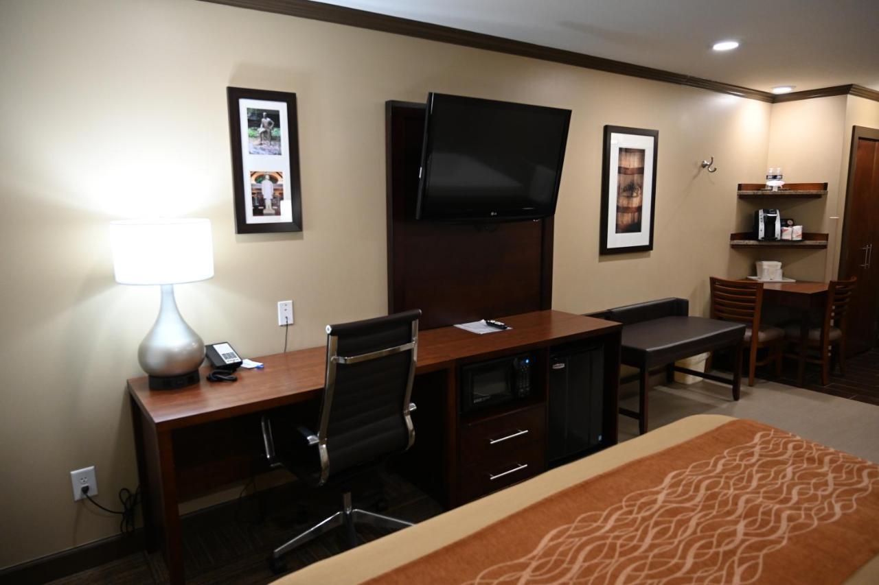 Giles Hotel Inn And Suites Pulaski المظهر الخارجي الصورة