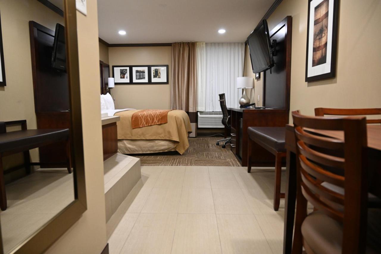 Giles Hotel Inn And Suites Pulaski المظهر الخارجي الصورة