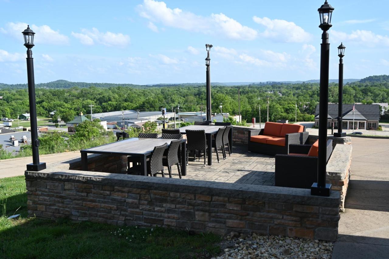 Giles Hotel Inn And Suites Pulaski المظهر الخارجي الصورة