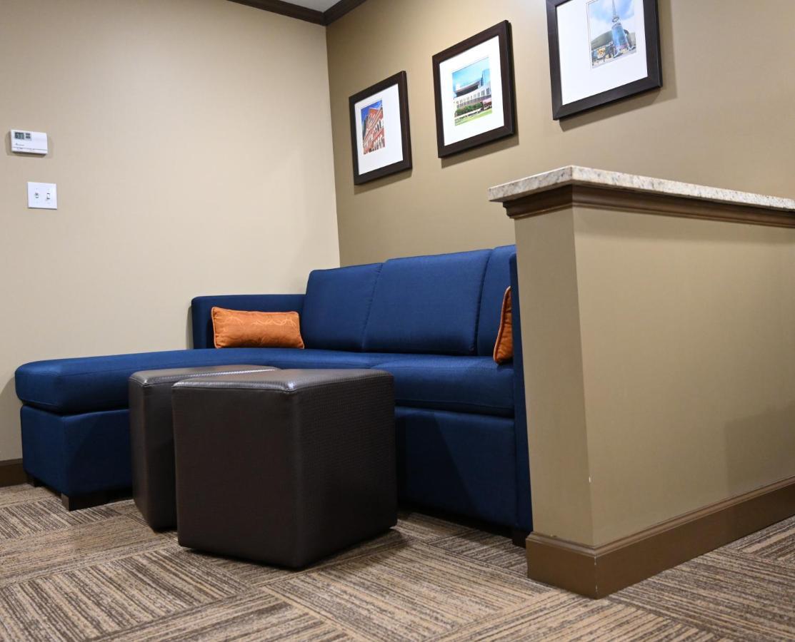 Giles Hotel Inn And Suites Pulaski المظهر الخارجي الصورة