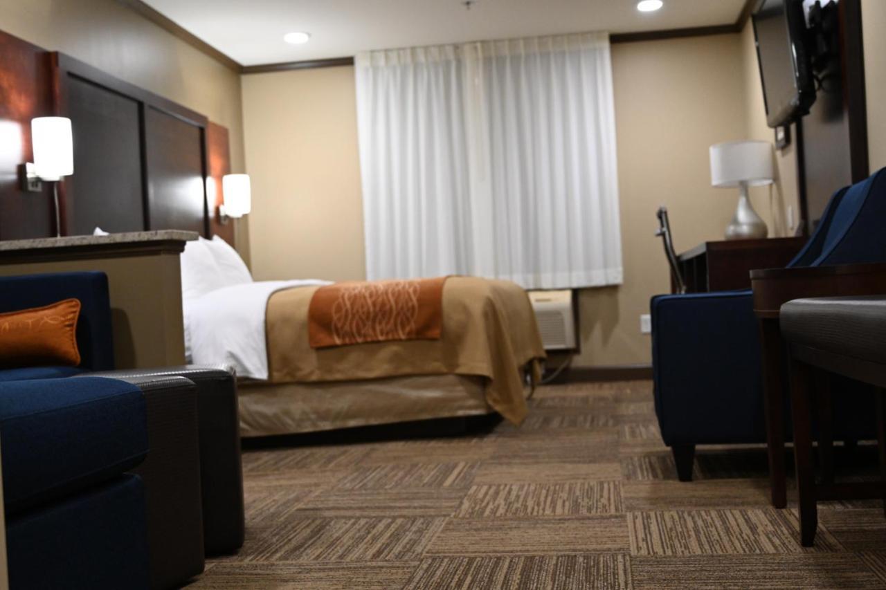 Giles Hotel Inn And Suites Pulaski المظهر الخارجي الصورة