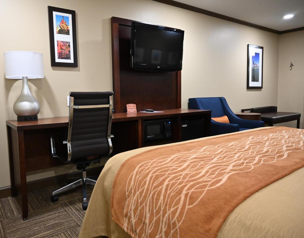 Giles Hotel Inn And Suites Pulaski المظهر الخارجي الصورة