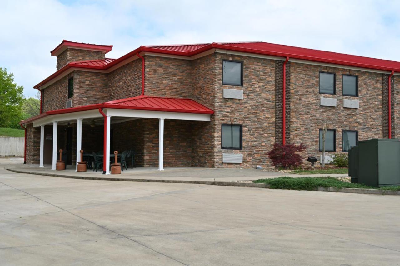 Giles Hotel Inn And Suites Pulaski المظهر الخارجي الصورة