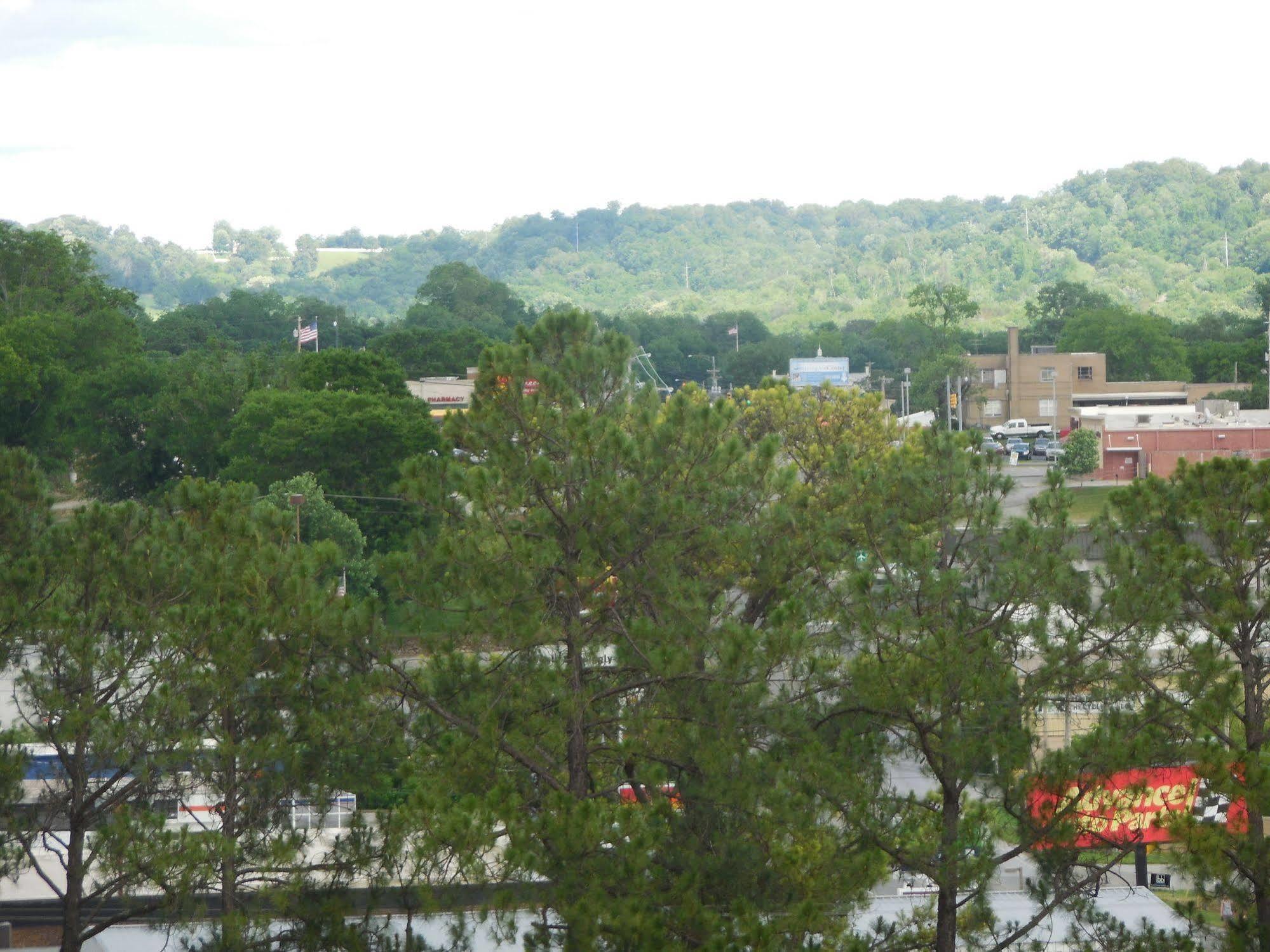 Giles Hotel Inn And Suites Pulaski المظهر الخارجي الصورة