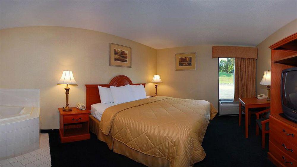 Giles Hotel Inn And Suites Pulaski المظهر الخارجي الصورة